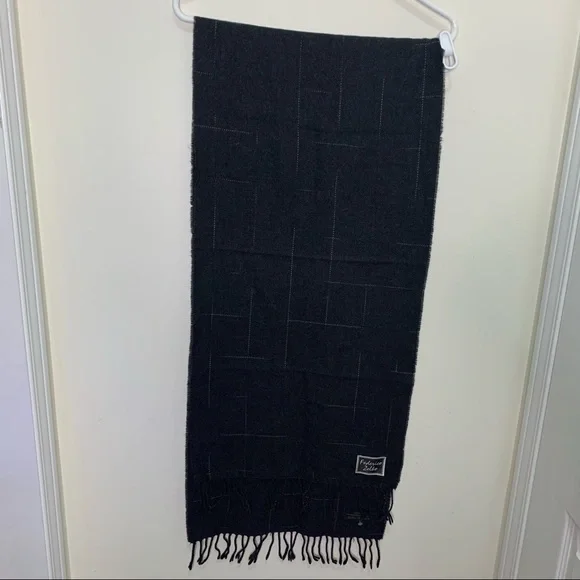 Federico Zelko 100% Minimalist Fringe Hem Scarf - Picture 5 of 8
